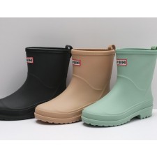 예쁜 여성 미들 레인 부츠 패션 장화